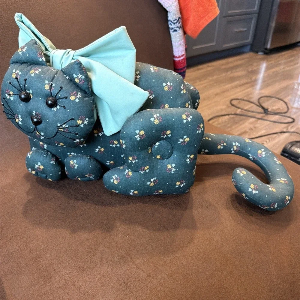 Handmade Fabric Cat Plush Shelf Sitter Pair Country Cottage Folk Art Floral